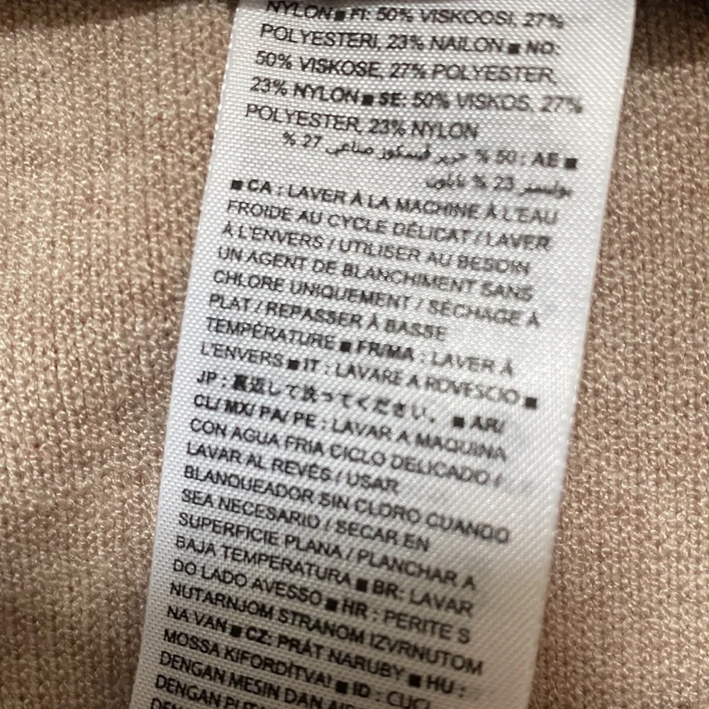 Banana Republic lounge pant. Medium Tall. - Picture 8 of 8